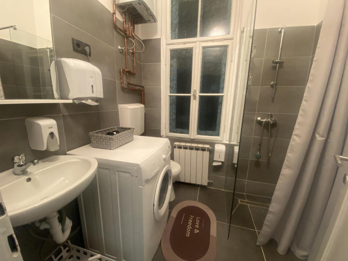 Fg Boutique Hostel Сараево Экстерьер фото
